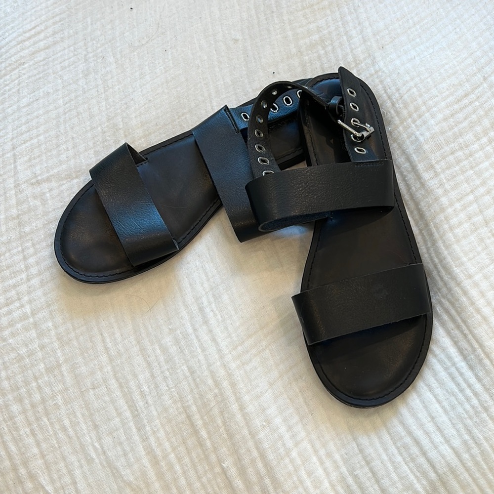 American Eagle - Black Sandals